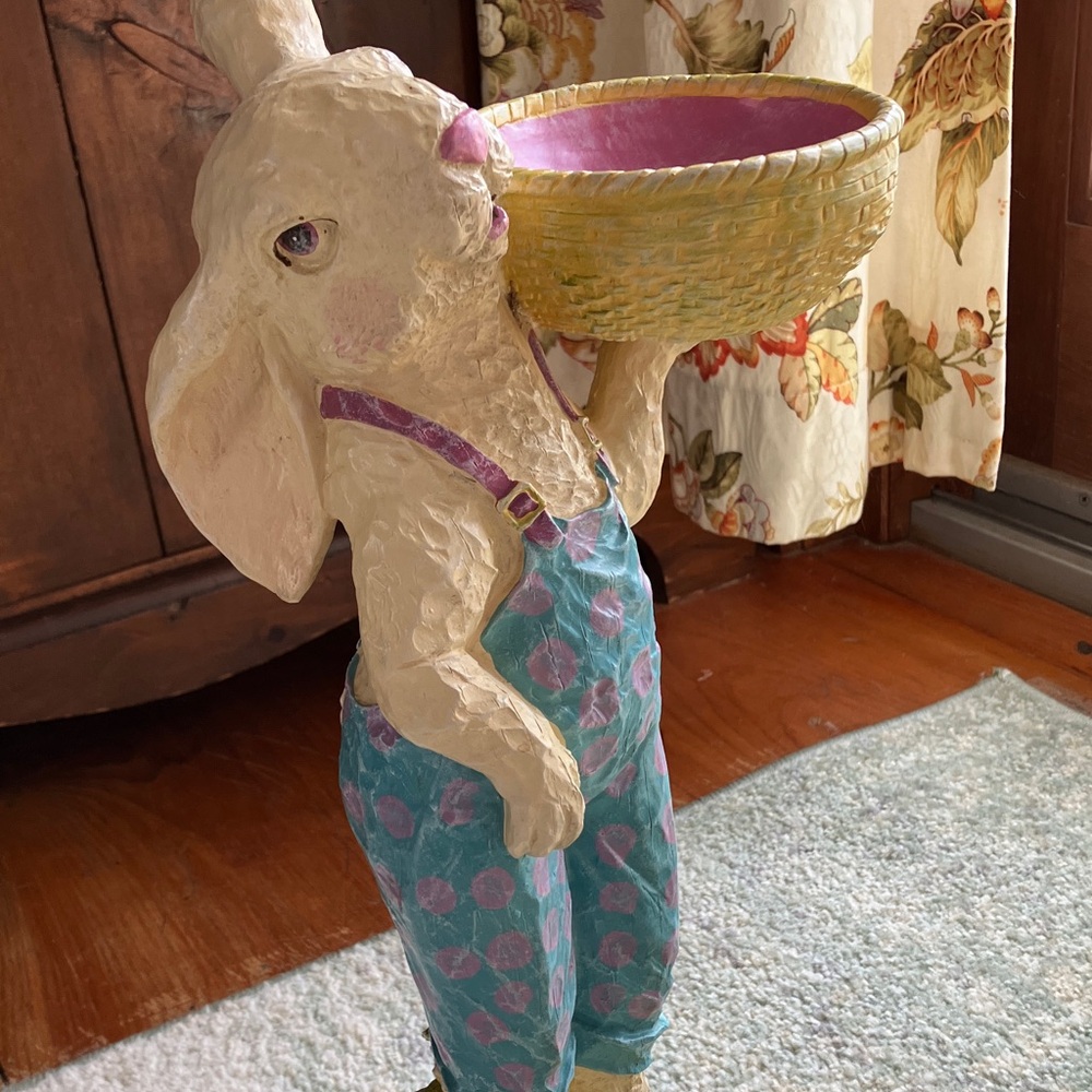 18” Adorable Bunny Vintage Papier-mache or resin figurine. Perfect for Easter. - Picture 6 of 7